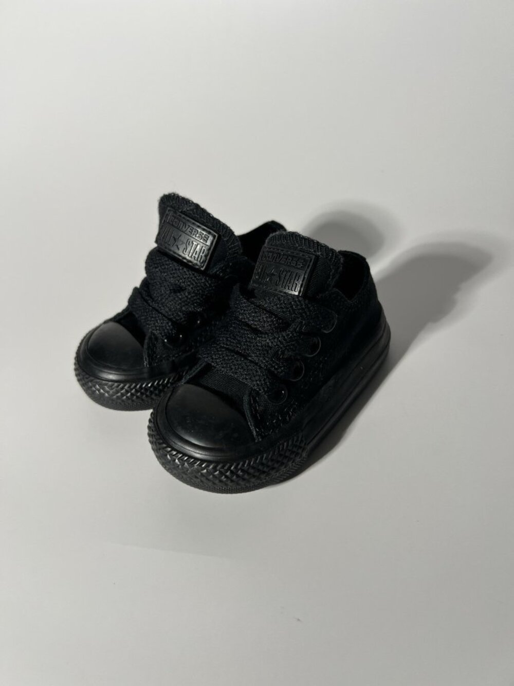 Converse Chuck Taylor All Star Black Canvas Baby Infant Size 2 Low Top - Picture 3 of 12